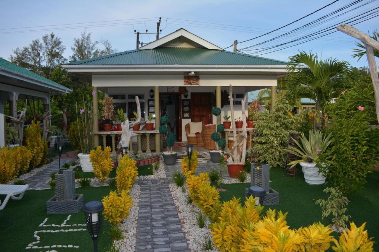 Leo'S Petit Villa Annex Praslin Exterior foto