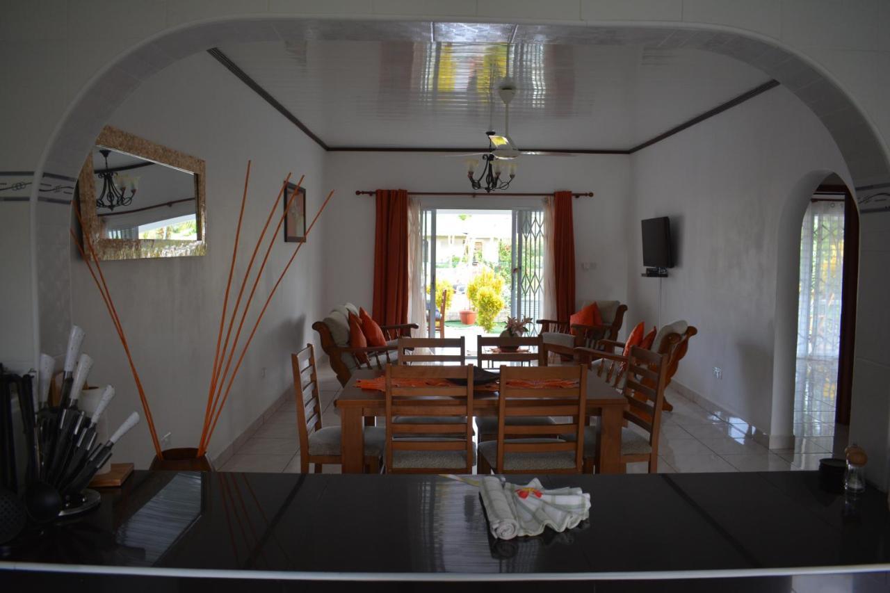 Leo'S Petit Villa Annex Praslin Exterior foto